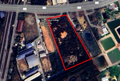 Land for sale : **Urgent sale** 12 Rai of land for development project, Ban Pho, Chachoengsao.