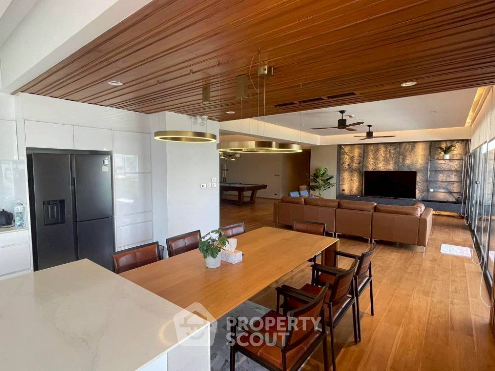 picture 4-BR Condo at Phatsana Garden near BTS Ekkamai (ID 2515391) - 4/17