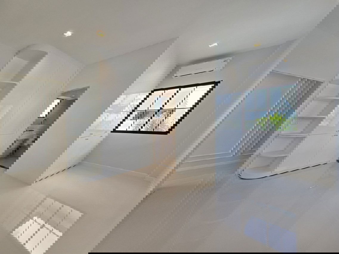 picture For sale: Resale detached house in Laddarom Phutthamonthon Sai 3 project, corner unit, near Central Salaya. - 8/19