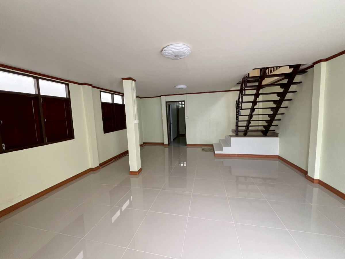 รูป ขายบ้าน2ชั้น  31.5ตร.ว.ใกล้ ม.เอเชีย เพชรเกษม - รูปที่ 6/11