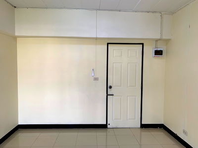 เช่าคอนโด ถนนศรีนครินทร์ : ให้เช่าห้องชุด ลานดาวทาวเวอร์ คอนโดมิเนียม พร้อมเข้าอยู่ได้ทันที ห่างสถานีรถไฟฟ้า BTS ศรีเทพา เพียง 1.4 กม. ราคา 2,500 บาทต่อเดือน