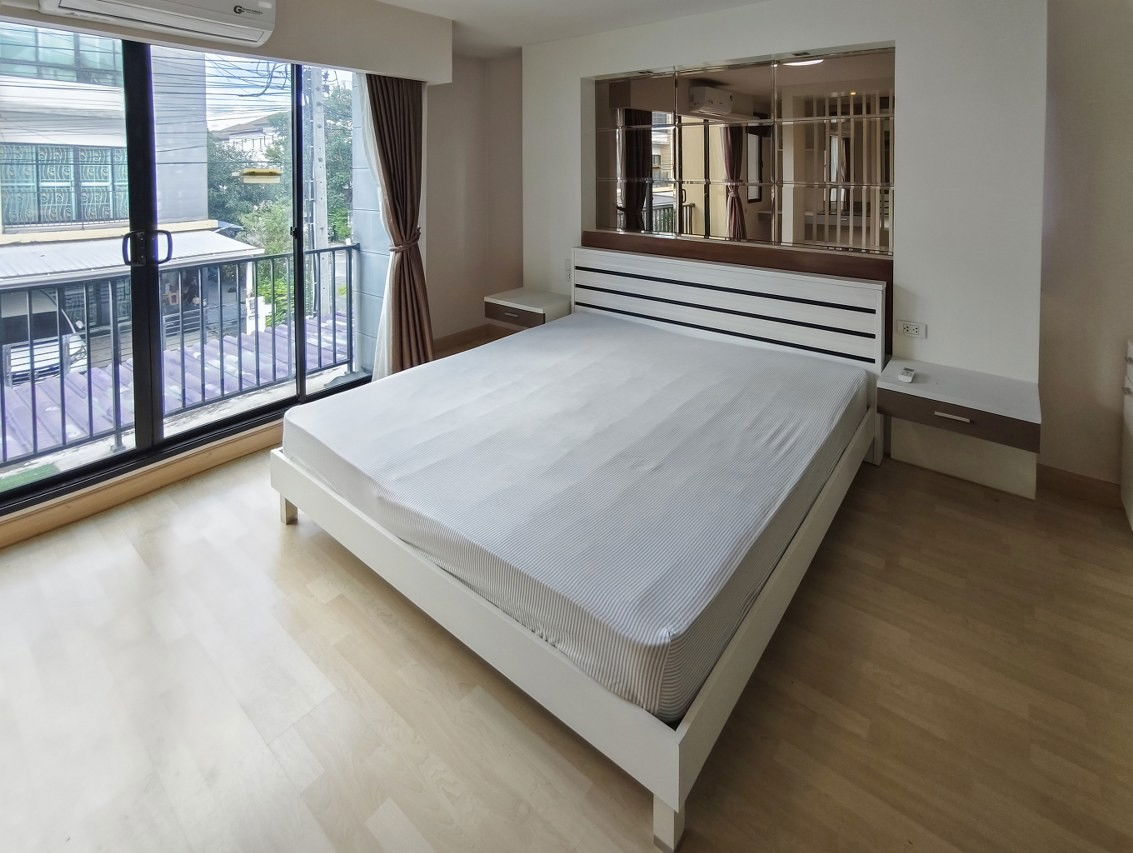 รูป ขายทาวน์โฮมมือสองนนทบุรี โครงการ เดอะคอนเนคอัพ3 รัตนาธิเบศร์17 (The Connect Up 3 Rattanathibet 17) หลังมุม ใกล้รถไฟฟ้าสายสีม่วงสถานี แยกนนทบุรี 1  - รูปที่ 13/15