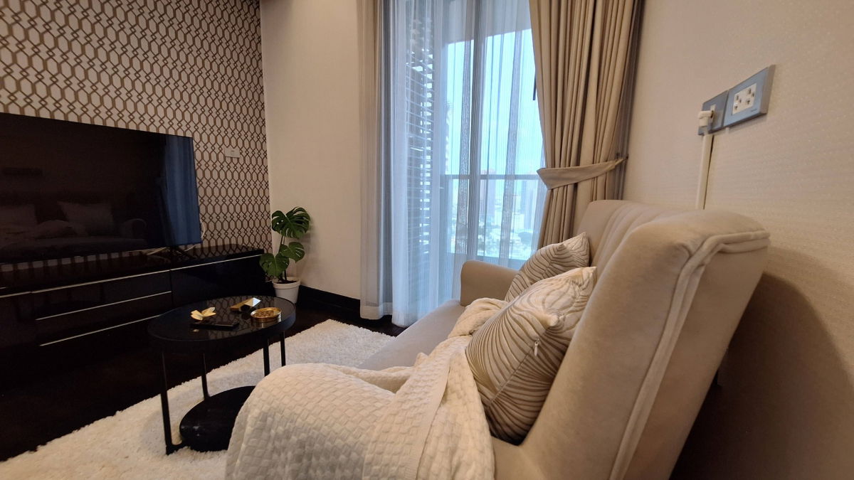 รูป 🏢 ให้เช่าคอนโด : The Lumpini 24 (เดอะ ลุมพินี 24)   รหัสทรัพย์ | 📌LNP-C8119 - รูปที่ 3/8