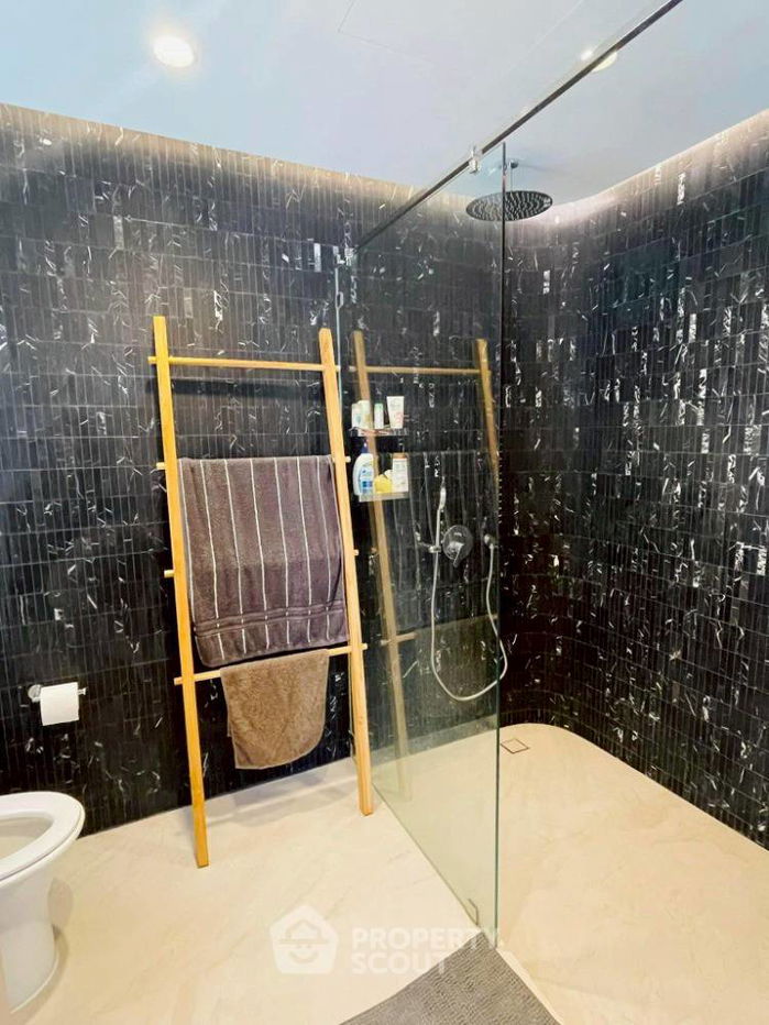 picture 4-BR Condo at Phatsana Garden near BTS Ekkamai (ID 2515391) - 16/17