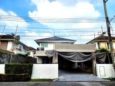 บ้านเดี่ยว ม.ราชพฤกษ์ : บ้านเดี่ยวมือสองตกแต่งใหม่ โครงการ ดี ฮาบิแทท ราชพฤกษ์ (D’ HABITAT Ratchapruek) เนื้อที่ 76.90 ตร.ว. ใกล้รถไฟฟ้าสายสีม่วงสถานีบางรักใหญ่