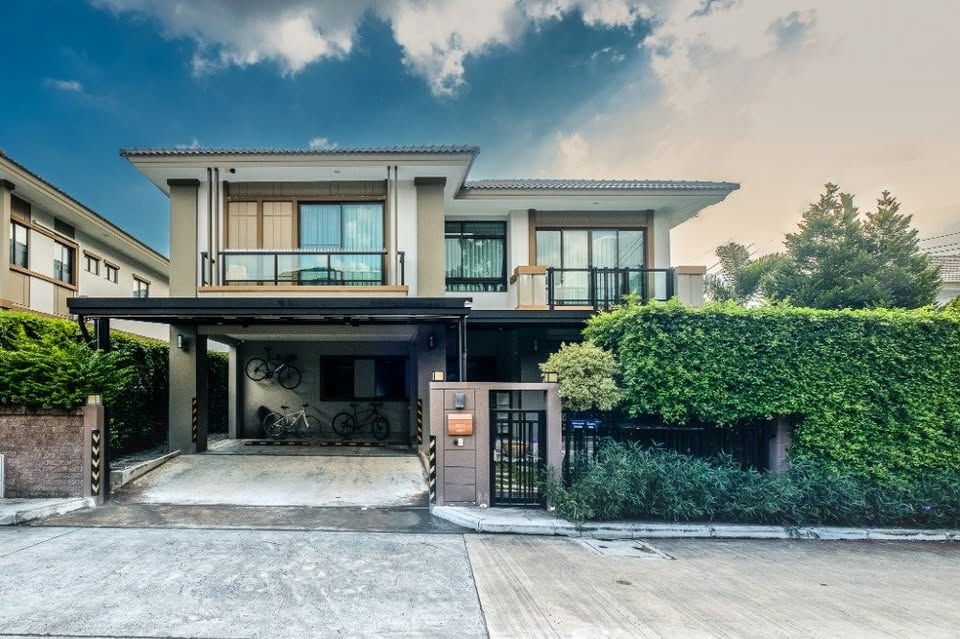 รูป HR3133เช่า บ้านเดี่ยวหลังมุม พื้นที่กว้าง โครงการ ภัสสร บางนา-สุวรรณภูมิ ตกแต่งพร้อมอยู่  รหัสประกาศ HR3133 - รูปที่ 1/8