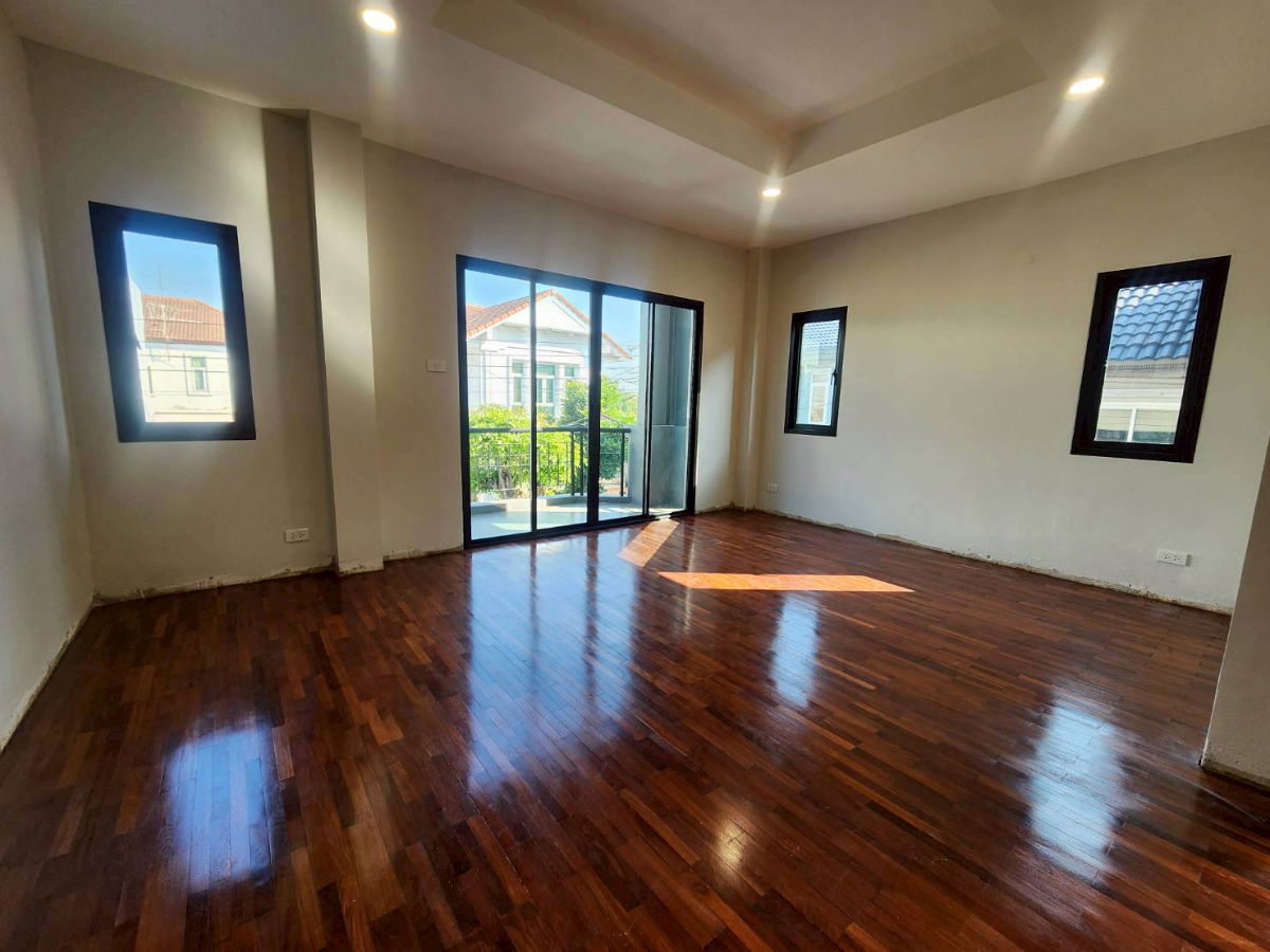 รูป บ้านเดี่ยวมือสองตกแต่งใหม่ โครงการ ธนาสิริ รัตนาธิเบศร์ (Thanasiri Rattanathibet) เนื้อที่ 54.40 ตร.ว. ใกล้รถไฟฟ้าสายสีม่วงสถานีบางพลู - รูปที่ 13/19