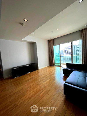 Condos for rent : 3-BR Condo at Millennium Residence @ Sukhumvit Condominium near BTS Asok (ID 1979644)
