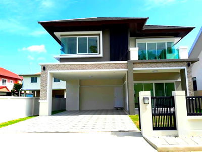 เช่าบ้านเดี่ยว เมืองปทุมธานี ปทุมธานี : ให้เช่าบ้านเดี่ยว 2 ชั้น ในสนามกอล์ฟ Flora Ville Golf & Country Club เฟอร์นิเจอร์ครบ ใกล้สนามบินดอนเมือง ใกล้ทางด่วนศรีสมาน 