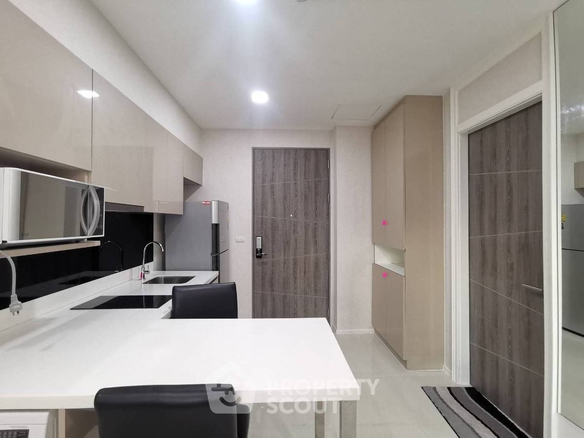 รูป คอนโด 1-ห้องนอน ที่ ทราเพโซ สุขุมวิท 16 ใกล้ MRT ศูนย์การประชุมแห่งชาติสิริกิติ์ (ID 1753007) - รูปที่ 3/8