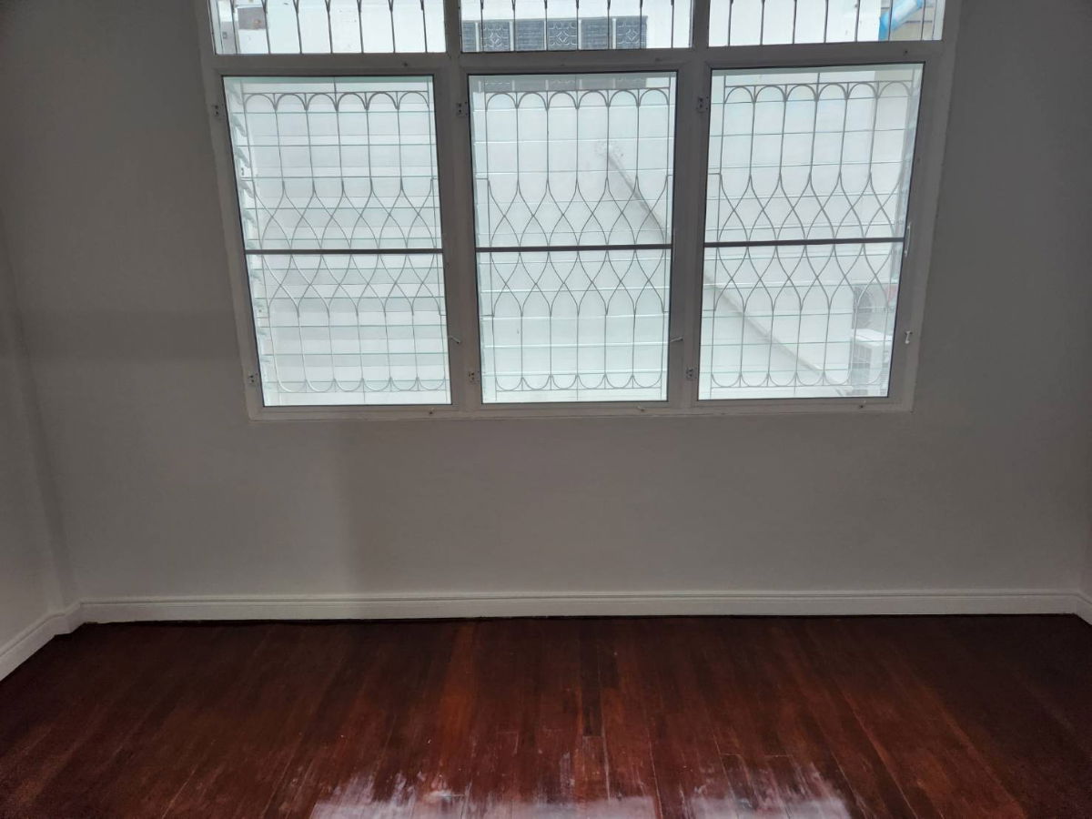 picture Townhouse for sale ,cheap price - 3/17