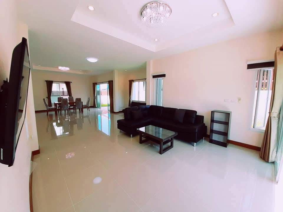 รูป ให้เช่าบ้านเดี่ยว 2 ชั้น ในสนามกอล์ฟ Flora Ville Golf & Country Club เฟอร์นิเจอร์ครบ ใกล้สนามบินดอนเมือง ใกล้ทางด่วนศรีสมาน  - รูปที่ 8/34