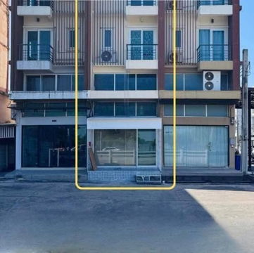 Four-and-a-half-story commercial building for sale, located on Samwa Road, Min Buri.
New building, prime location, suitable for both residential 