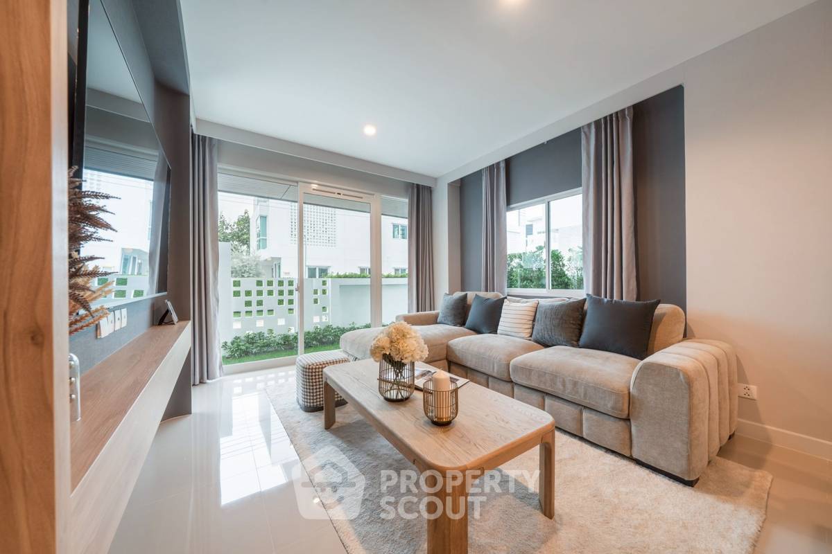 picture 4-BR House at Nirvana ABSOLUTE Krungthep Kreetha in Saphan Sung (ID 2480336) - 3/23
