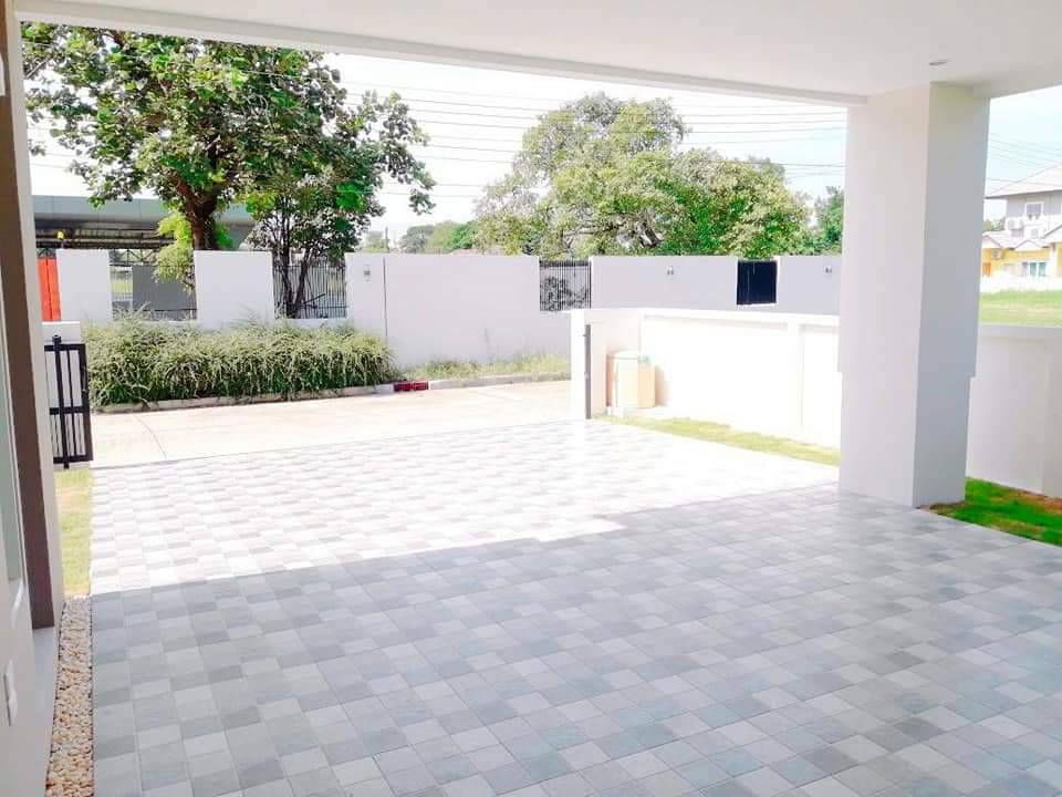 รูป ให้เช่าบ้านเดี่ยว 2 ชั้น ในสนามกอล์ฟ Flora Ville Golf & Country Club เฟอร์นิเจอร์ครบ ใกล้สนามบินดอนเมือง ใกล้ทางด่วนศรีสมาน  - รูปที่ 2/34