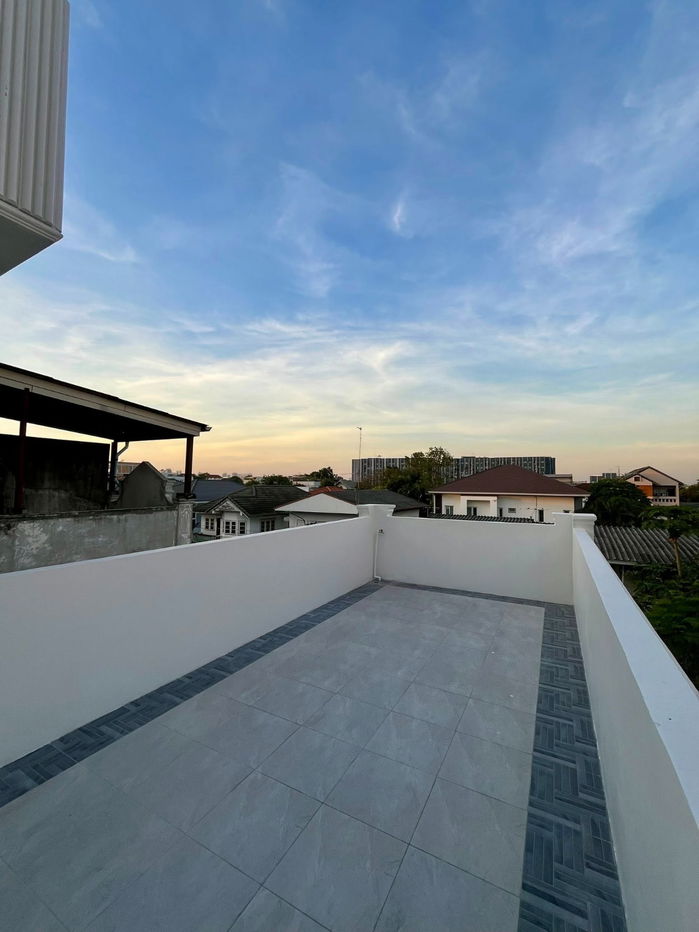 รูป S978 🏡 ขายทาวน์โฮม 4 ชั้น ทำเลลาดพร้าว เดินทางสะดวก ใกล้รถไฟฟ้าและห้างใหญ่ ราคาเพียง 5.9 ล้านบาท - รูปที่ 17/24