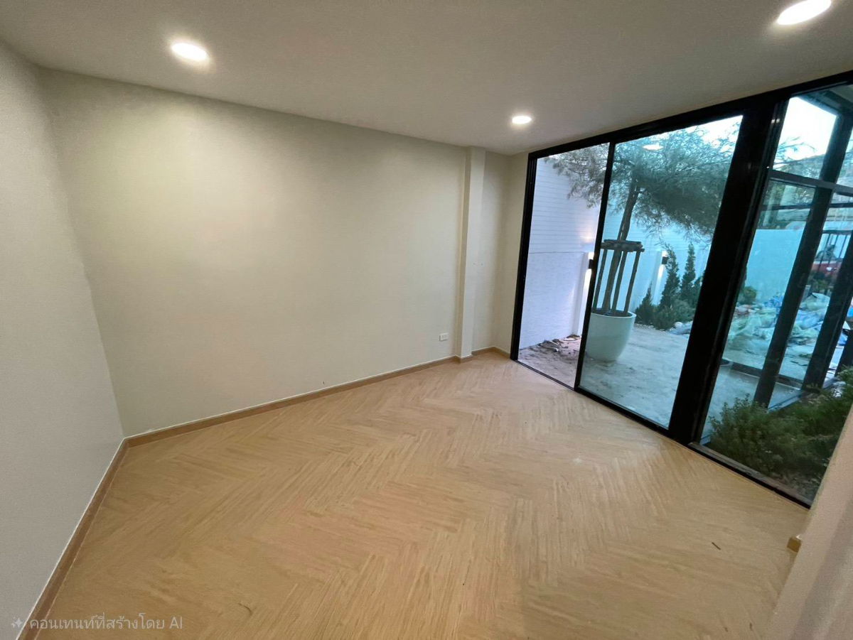 รูป ทาวน์โฮม ตกแต่งรีโนเวทใหม่ทั้งหมด สไตล์ Modern Luxury ในซอยลาดพร้าว 93 ทำเลดี สามารถออกซอยลาดพร้าว101 แยก19 ตกแต่งรีโนเวทใหม่ ใกล้รถไฟฟ้าสายสีเหลือง - รูปที่ 11/15