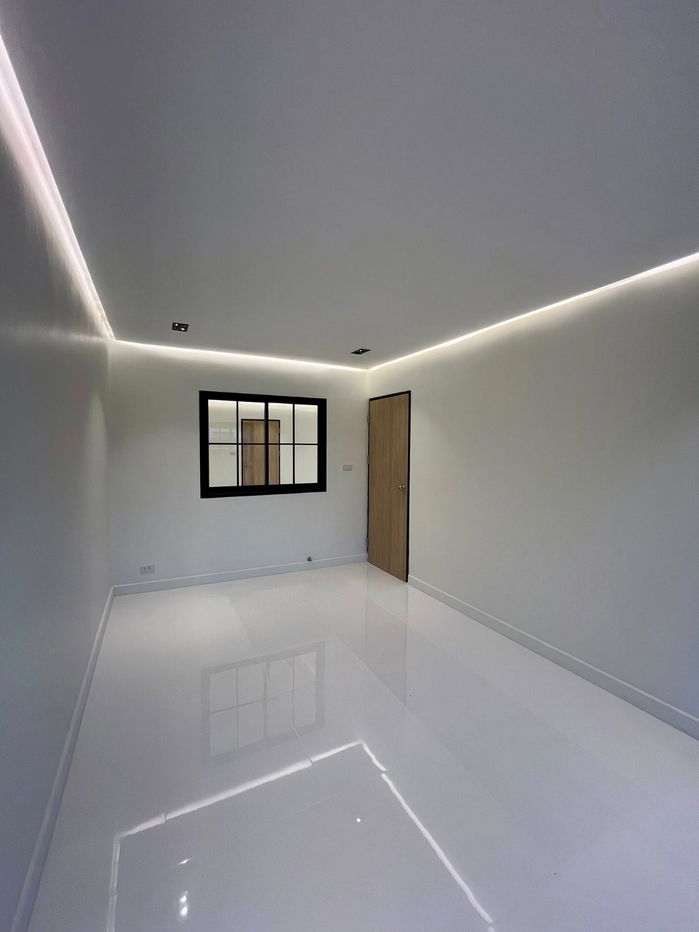 รูป S978 🏡 ขายทาวน์โฮม 4 ชั้น ทำเลลาดพร้าว เดินทางสะดวก ใกล้รถไฟฟ้าและห้างใหญ่ ราคาเพียง 5.9 ล้านบาท - รูปที่ 13/24