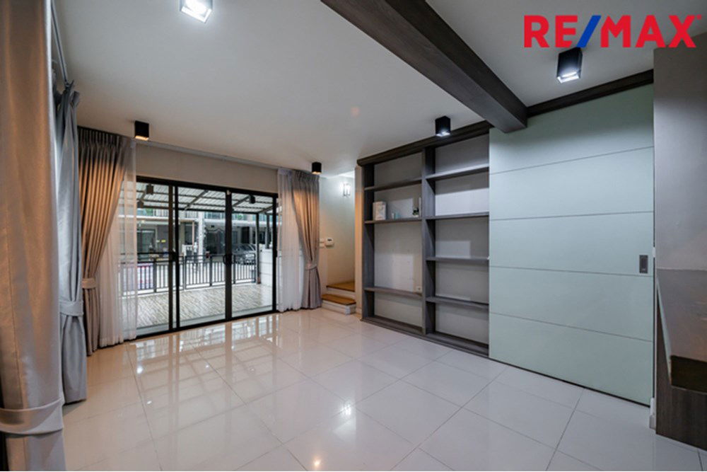 รูป [920091001-1364] หลังมุม New Listing! 2026 Town Avenue Cocos - รูปที่ 7/33