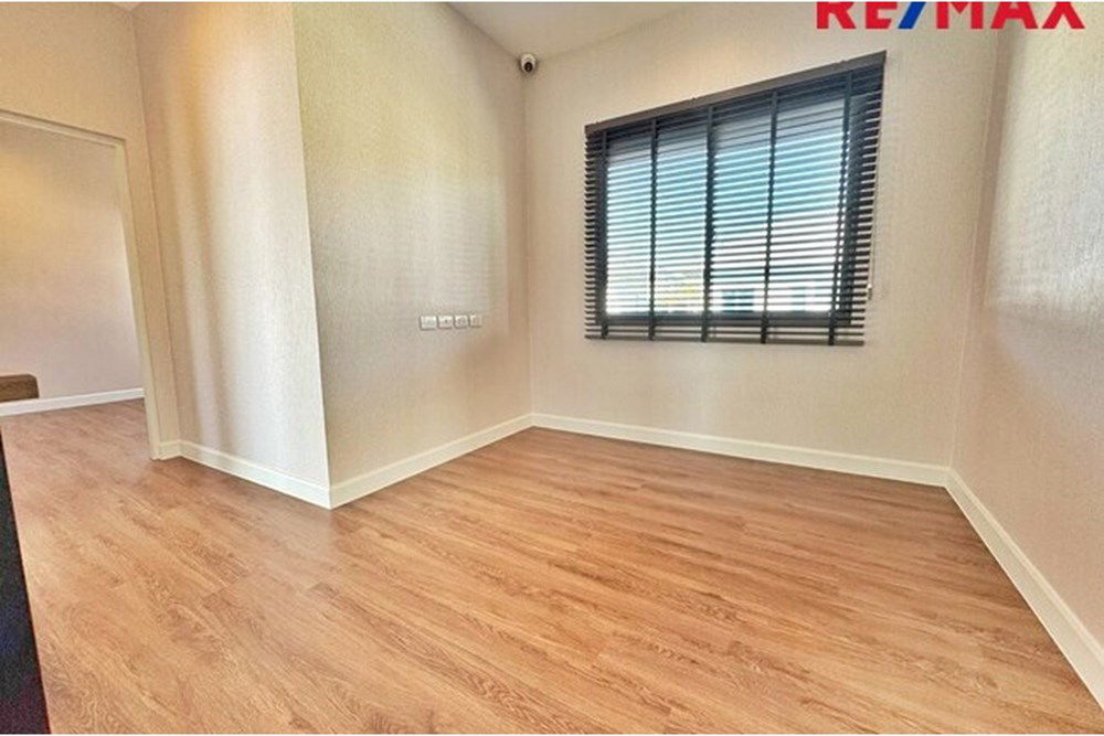 picture [920091039-301] Luxury Oasis in Bang Bua Thong - 4BR Home - 14/29