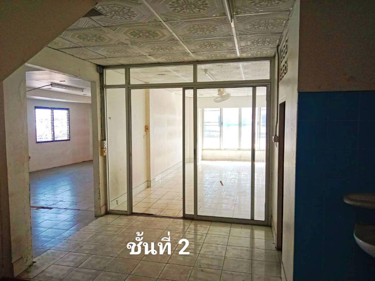 รูป ขายอาคารพาณิชย์ (โครงการตึกน้ำ) ทำเลทอง ห้องหัวมุม จังหวัดชลบุรี - รูปที่ 4/12