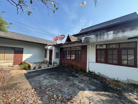 ให้เช่าบ้านไม้ 100ปี ถนนหลักแก้วเงินทองซอย22 เจ้าของตรง