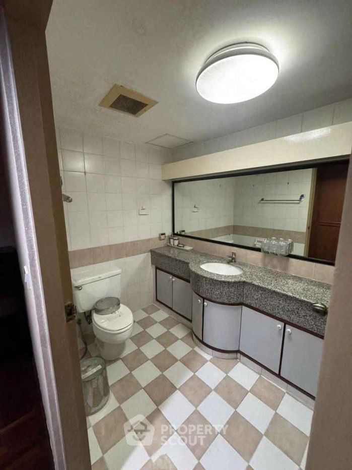 picture 3-BR Condo at Baan Chan Condominium close to Thong Lo (ID 2516640) - 8/10