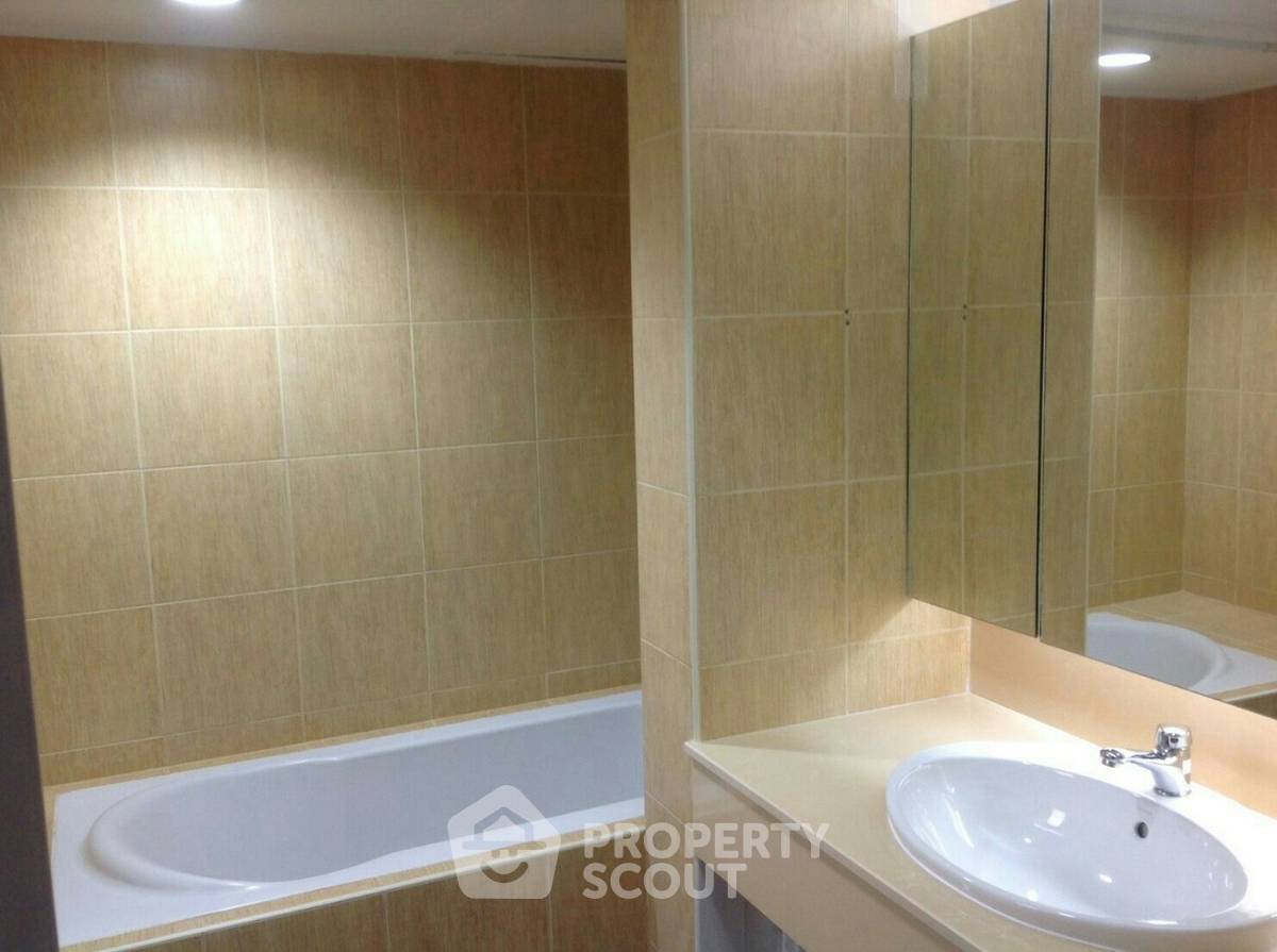 รูป คอนโด 2-ห้องนอน ที่ บ้านสวนเพชร คอนโดมิเนียม ใกล้ BTS พร้อมพงษ์ (ID 511869) - รูปที่ 5/11