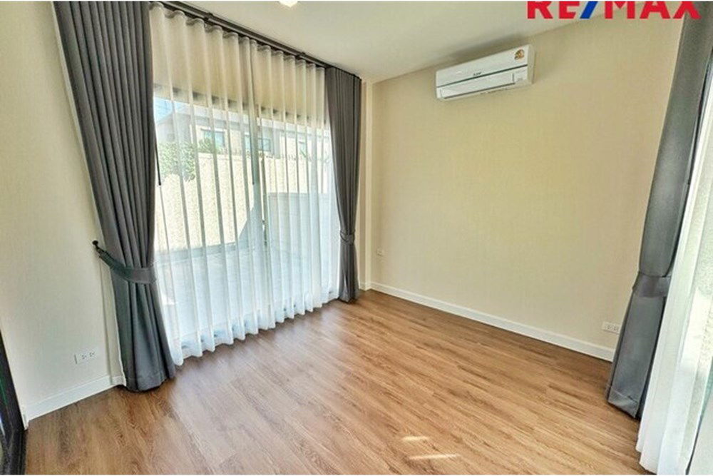 picture [920091039-301] Luxury Oasis in Bang Bua Thong - 4BR Home - 12/29