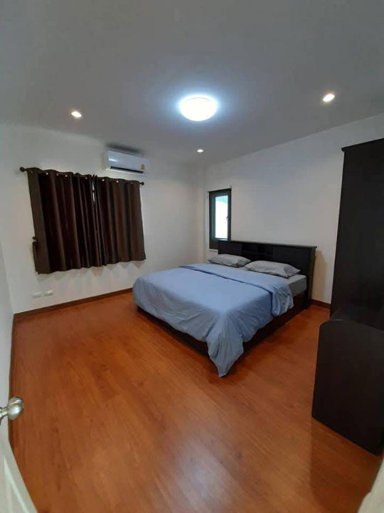 รูป ให้เช่าบ้านเดี่ยว 2 ชั้น ในสนามกอล์ฟ Flora Ville Golf & Country Club เฟอร์นิเจอร์ครบ ใกล้สนามบินดอนเมือง ใกล้ทางด่วนศรีสมาน  - รูปที่ 26/34