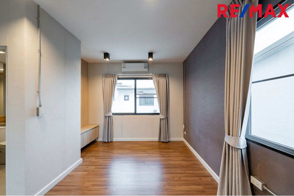 รูป [920091001-1364] หลังมุม New Listing! 2026 Town Avenue Cocos - รูปที่ 28/33