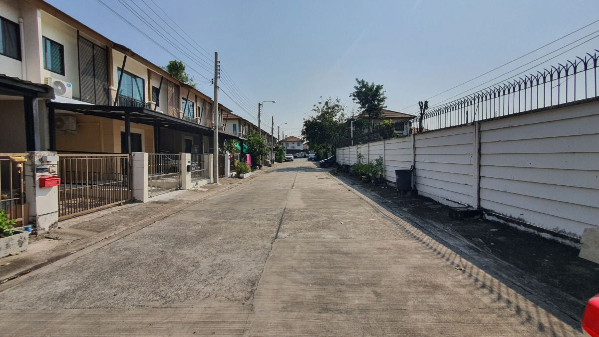 รูป ขายทาวน์เฮ้าส์ 2 ชั้น พฤกษาวิลล์ 57 พัฒนาการ ตกแต่งครบ พร้อมอยู่ 17.3 ตรว ไม่มีบ้านตรงข้าม - รูปที่ 22/23