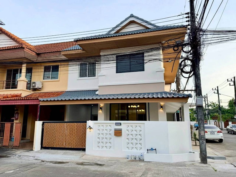 ขายทาวน์โฮม : หมู่บ้านพนาสนธิ์ บ่อแร่ WR-04120