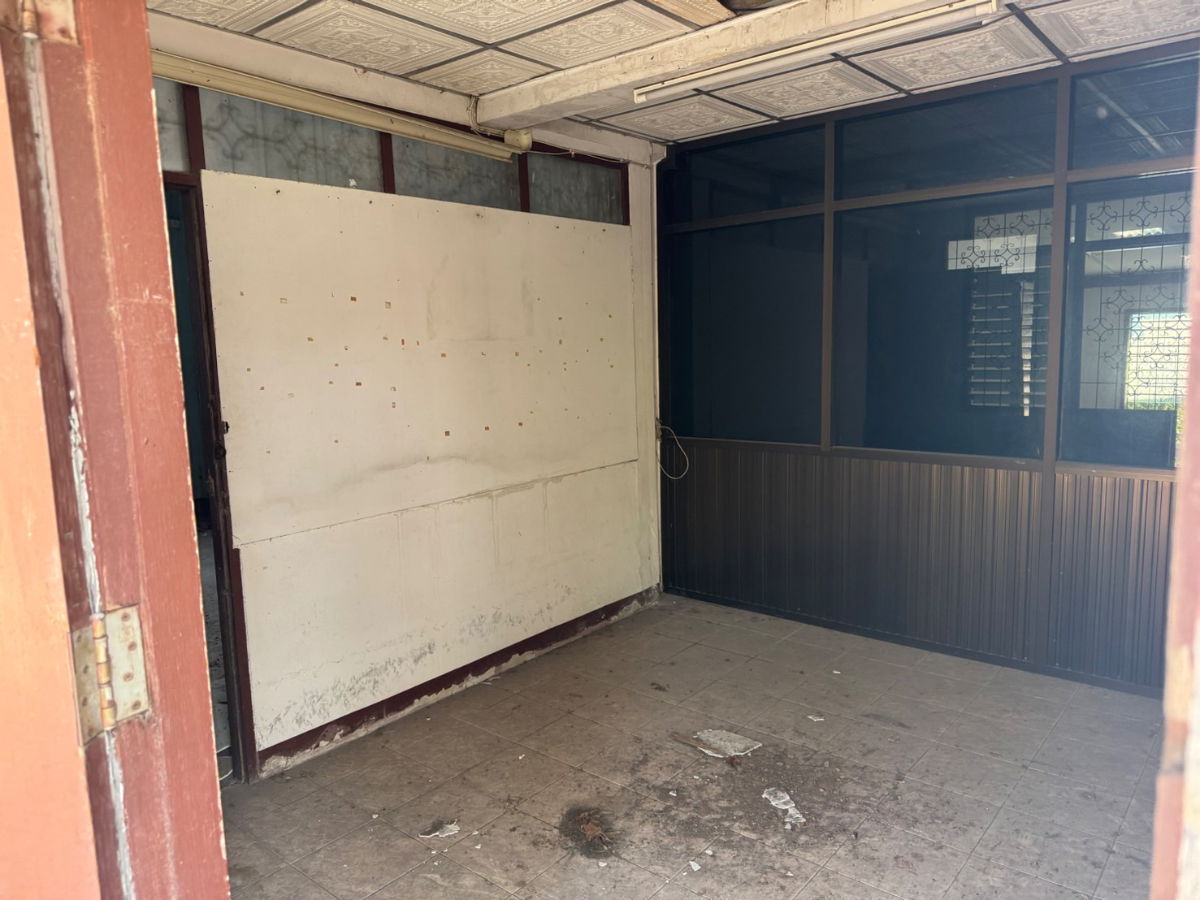 รูป ให้เช่าบ้านไม้ 100ปี ถนนหลักแก้วเงินทองซอย22 เจ้าของตรง - รูปที่ 3/10