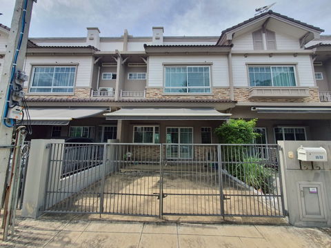 ขายทาวน์โฮมมือสองนนทบุรี โครงการ อินดี้ ปิ่นเกล้า-สิรินธร (Indy Pinklao-Sirindhorn) ติดสวน เนื้อที่ 21.1 ตร.ว. ใกล้เซ็นทรัล ปิ่นเกล้า 