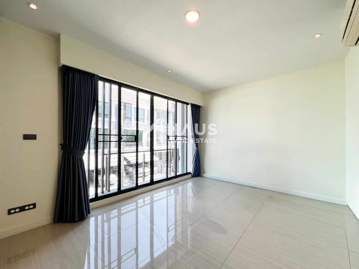 picture Baan Klangmuang Suksawat / 3 Bedrooms #TSSW025 - 9/17