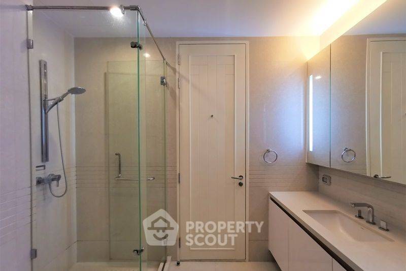 picture 2-BR Condo at Q Langsuan near BTS Ratchadamri (ID 2072396) - 10/15