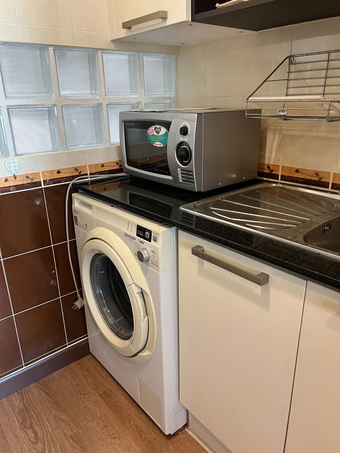 picture 🏢 The Kris Ratchadapisek 💰 Rent: 33,000 THB/month 🚇 MRT Sutthisan | Ref. RS4463 - 8/16