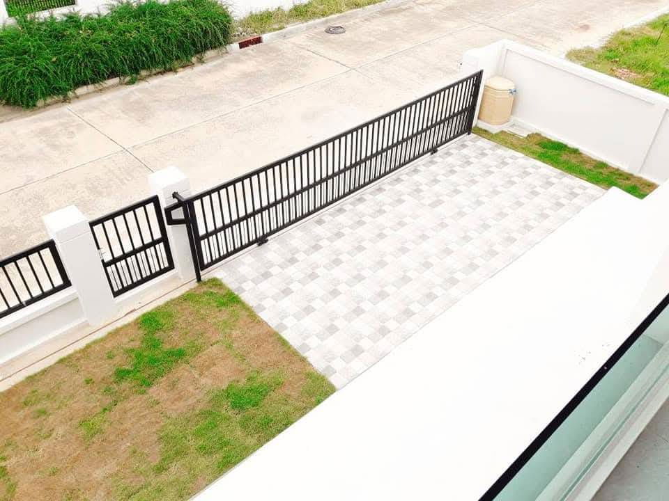 รูป ให้เช่าบ้านเดี่ยว 2 ชั้น ในสนามกอล์ฟ Flora Ville Golf & Country Club เฟอร์นิเจอร์ครบ ใกล้สนามบินดอนเมือง ใกล้ทางด่วนศรีสมาน  - รูปที่ 31/34