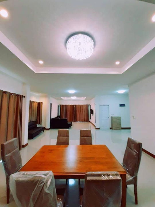 รูป ให้เช่าบ้านเดี่ยว 2 ชั้น ในสนามกอล์ฟ Flora Ville Golf & Country Club เฟอร์นิเจอร์ครบ ใกล้สนามบินดอนเมือง ใกล้ทางด่วนศรีสมาน  - รูปที่ 28/34