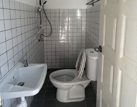 รูป ให้เช่าบ้านเดี่ยว 2 ชั้น สุทธิสาร ห้วยขวาง / ซอยโชคอำนวย / ใกล้ MRT สุทธิสาร / แอร์ 5 เครื่อง อยู่อาศัย หรือ Home Office ไม่จดบริษัท - รูปที่ 4/10