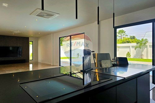 รูป [920601001-652] ขายบ้านเดี่ยว 3 ห้องนอน 3.5 ห้องน้ำ สไตล์ทรอปิคอล ในโครงการ 70 สำหรับขาย - รูปที่ 21/50