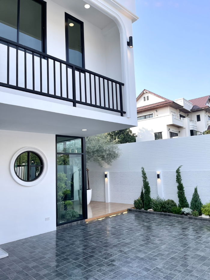 รูป  S1022 ขายทาวน์โฮม ลาดพร้าว 93 ทะลุ ลาดพร้าว 101 แยก 19  🔥 รวมเฟอร์นิเจอร์ + เครื่องใช้ไฟฟ้าพร้อมอยู่ (ยกบ้าน)  🔥 เพียง 5.99 M พิเศษ ฟรีโอนน !!! - รูปที่ 7/44