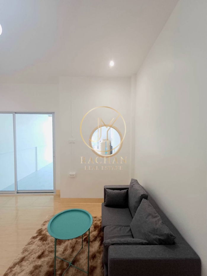 รูป ขายด่วน  ทาวน์เฮาส์ 2 ชั้น รีโนเวทใหม่  หมู่บ้านรัตนวดี  บางบัวทอง เนื้อที่ 16.1 ตร.ว พื้นที่ใช้สอย 120 ตร.ม  2 ห้องนอน 2 ห้องน้ำ 1 ห้องครัว  - รูปที่ 7/18