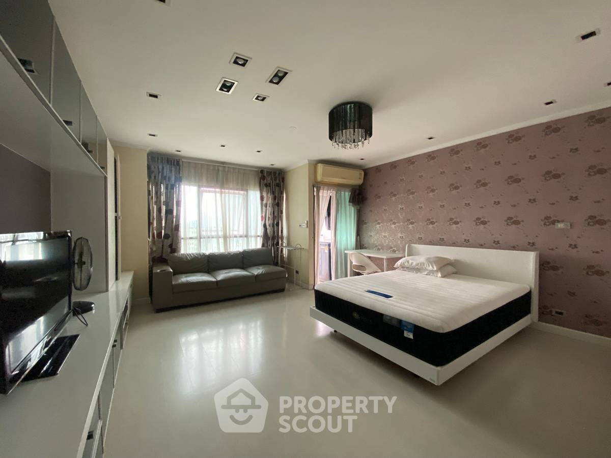 picture 1-BR Condo at Sathorn Gardens near MRT Si Lom (ID 2515247) - 1/6