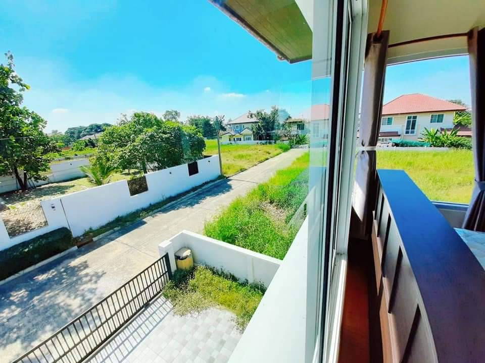 รูป ให้เช่าบ้านเดี่ยว 2 ชั้น ในสนามกอล์ฟ Flora Ville Golf & Country Club เฟอร์นิเจอร์ครบ ใกล้สนามบินดอนเมือง ใกล้ทางด่วนศรีสมาน  - รูปที่ 20/34