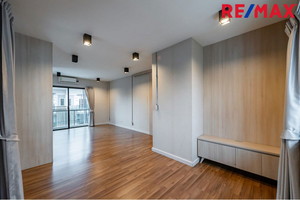 รูป [920091001-1364] หลังมุม New Listing! 2026 Town Avenue Cocos - รูปที่ 29/33