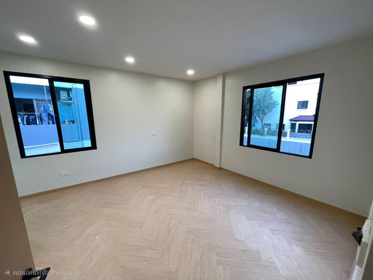 รูป ทาวน์โฮม ตกแต่งรีโนเวทใหม่ทั้งหมด สไตล์ Modern Luxury ในซอยลาดพร้าว 93 ทำเลดี สามารถออกซอยลาดพร้าว101 แยก19 ตกแต่งรีโนเวทใหม่ ใกล้รถไฟฟ้าสายสีเหลือง - รูปที่ 14/15