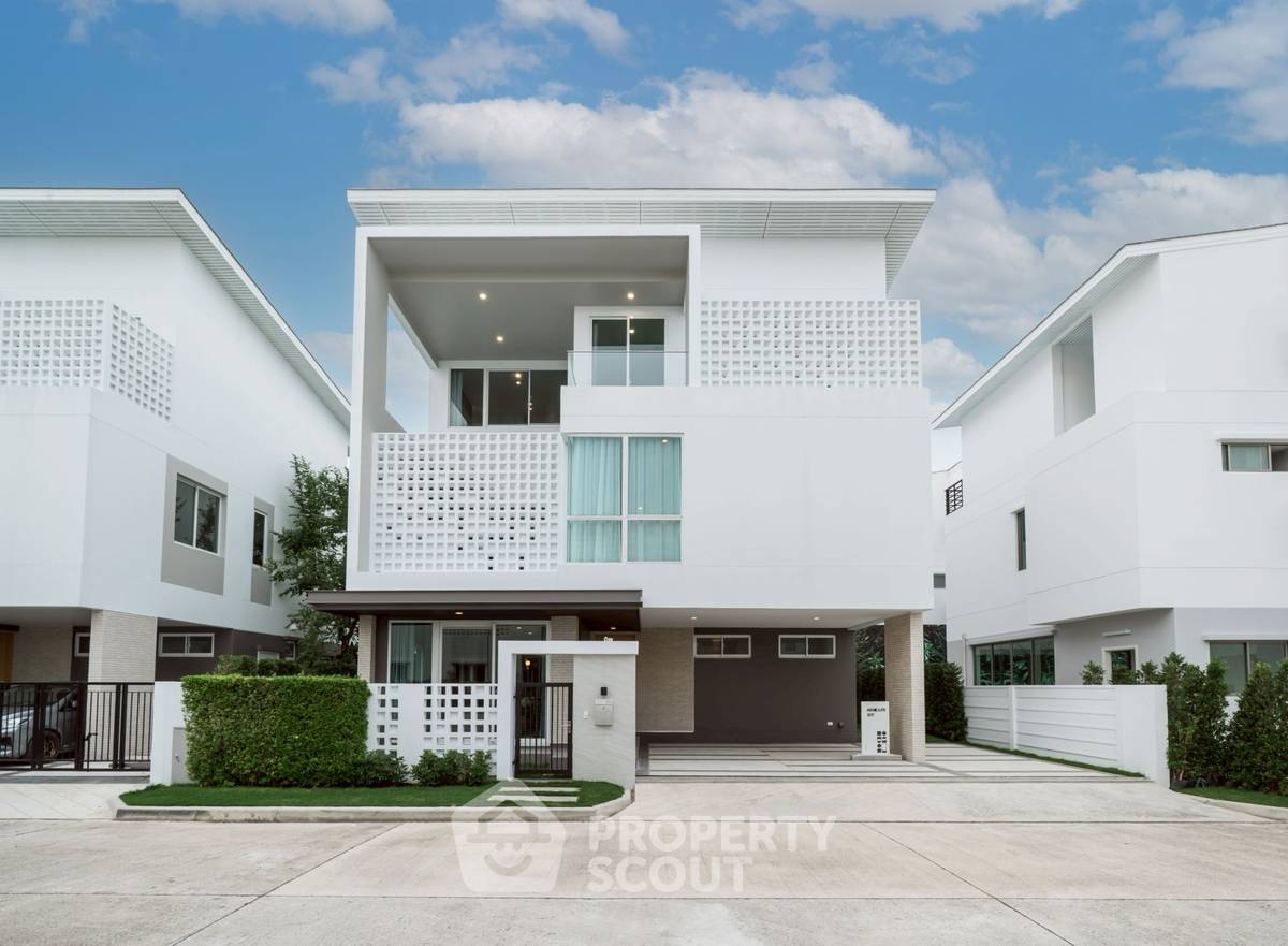 picture 4-BR House at Nirvana ABSOLUTE Krungthep Kreetha in Saphan Sung (ID 2480336) - 19/23