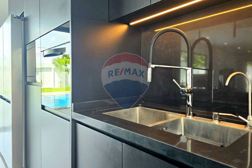 รูป [920601001-652] ขายบ้านเดี่ยว 3 ห้องนอน 3.5 ห้องน้ำ สไตล์ทรอปิคอล ในโครงการ 70 สำหรับขาย - รูปที่ 22/50